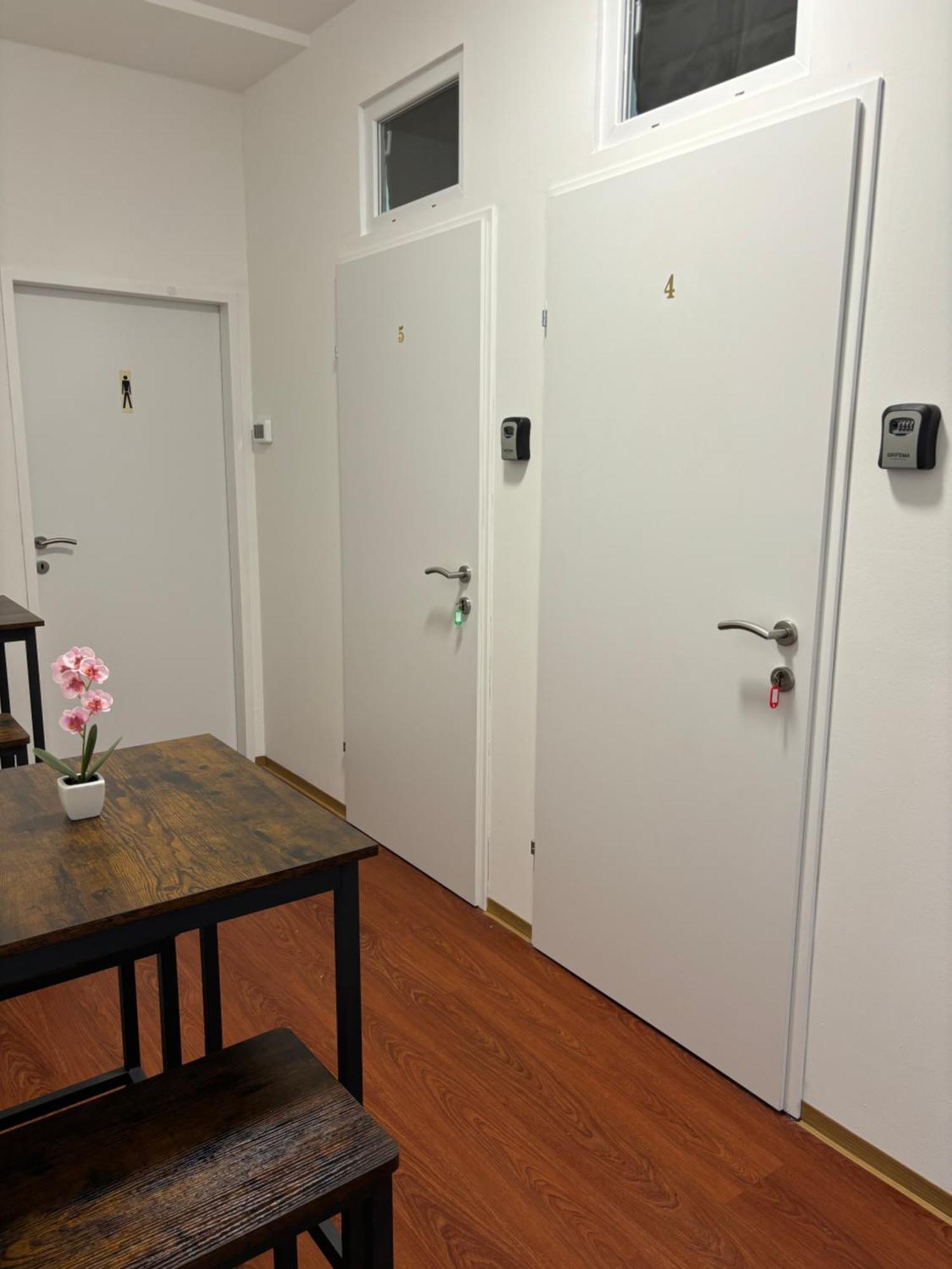 Anda City Rooms Виена Екстериор снимка