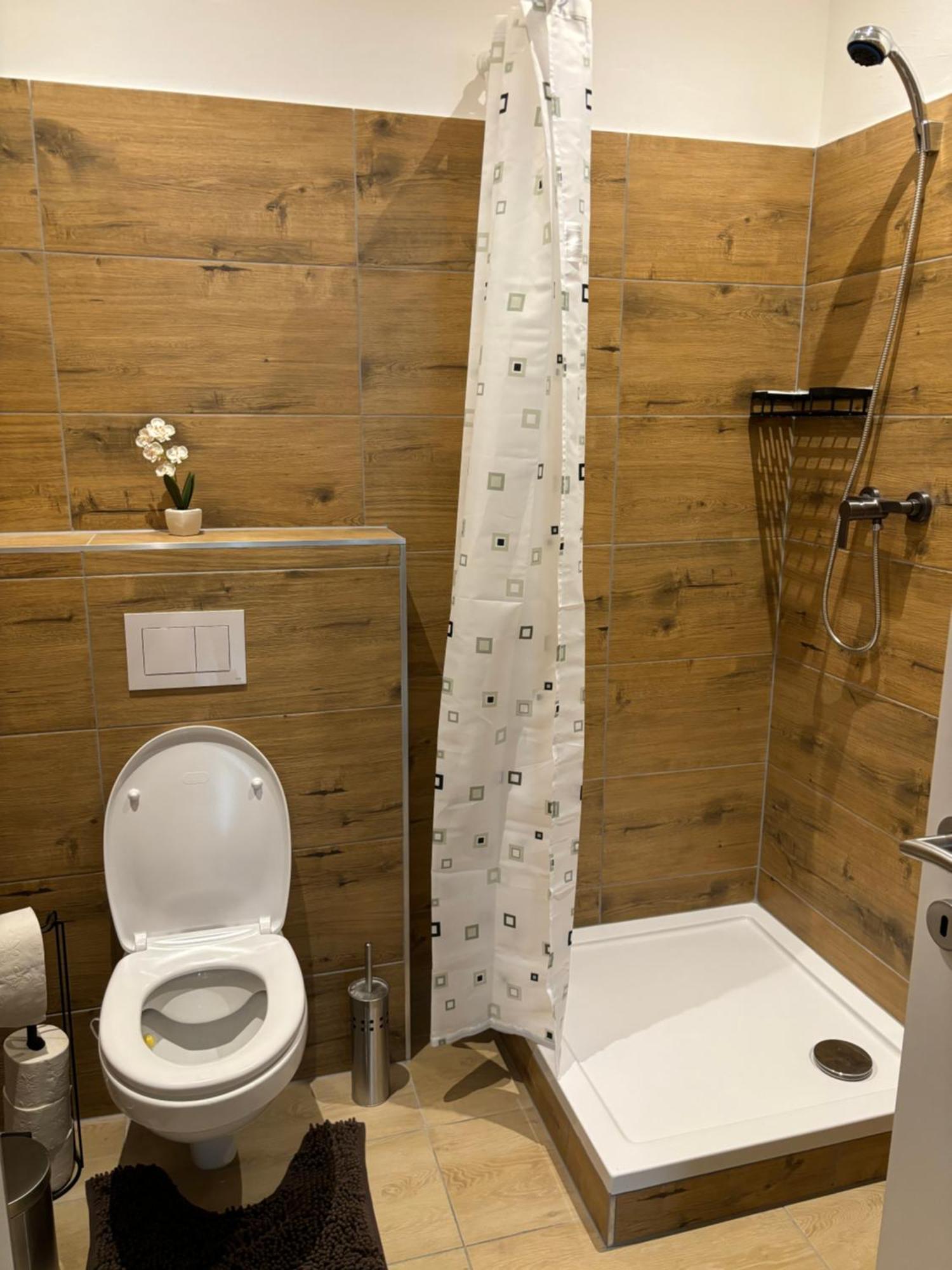 Anda City Rooms Виена Екстериор снимка